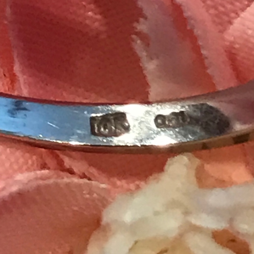 10k white Gold Genuine Diamond Band - Picture 6 of 14